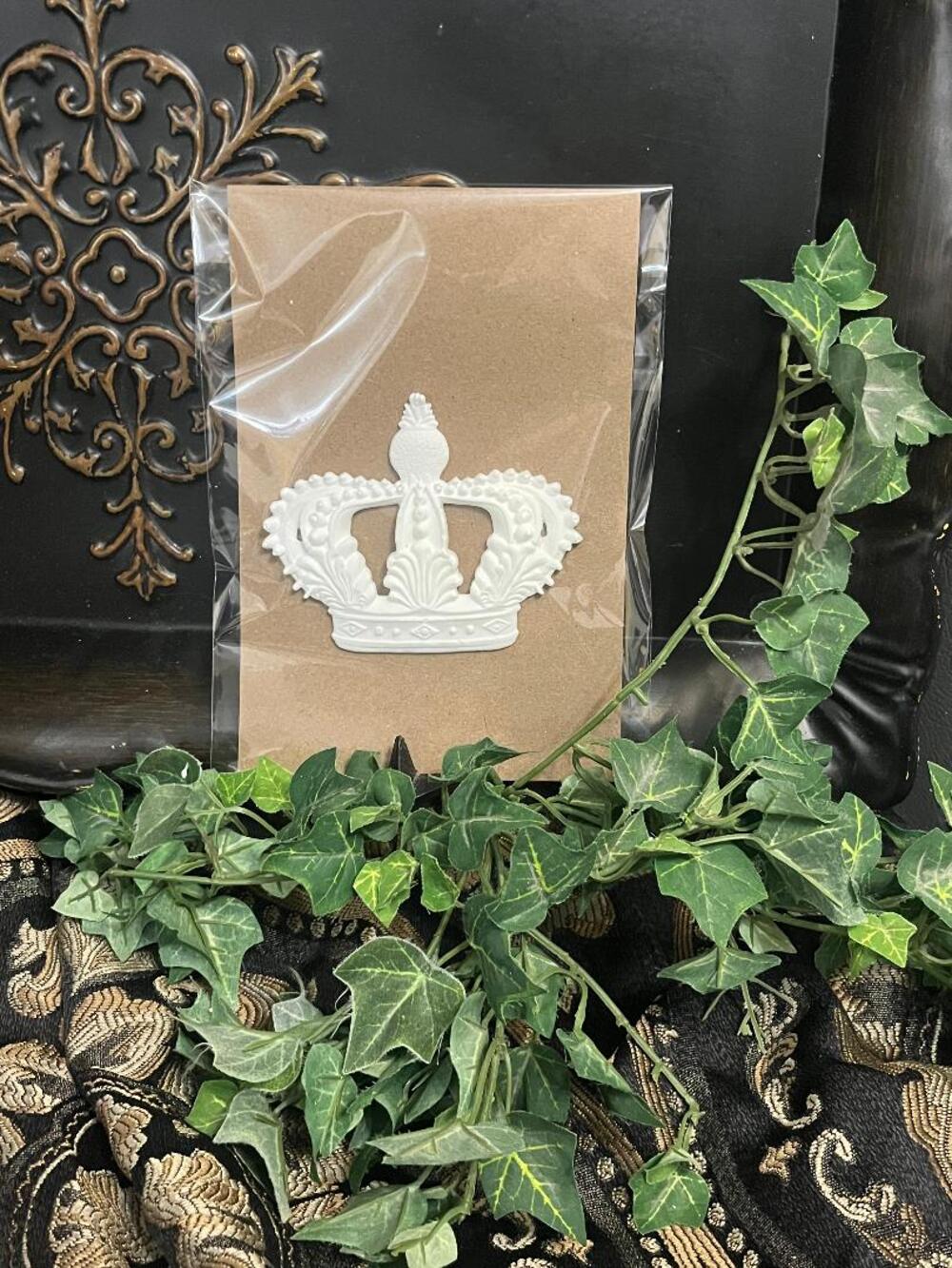 Ornate Crown Resin Applique | Unfinished Paint-Your-Own